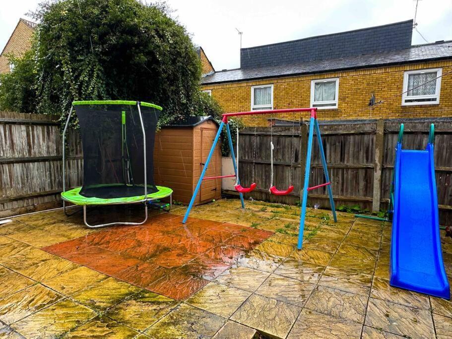 New! 4 Bedroom London House With Garden And Lawn Экстерьер фото