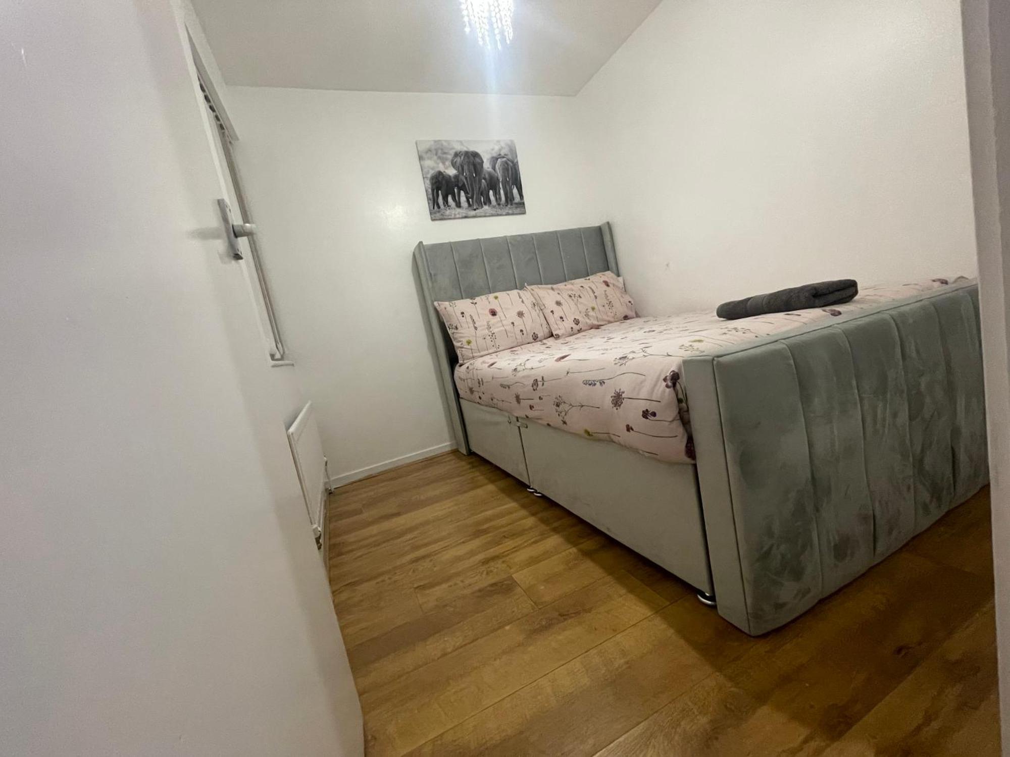 New! 4 Bedroom London House With Garden And Lawn Экстерьер фото