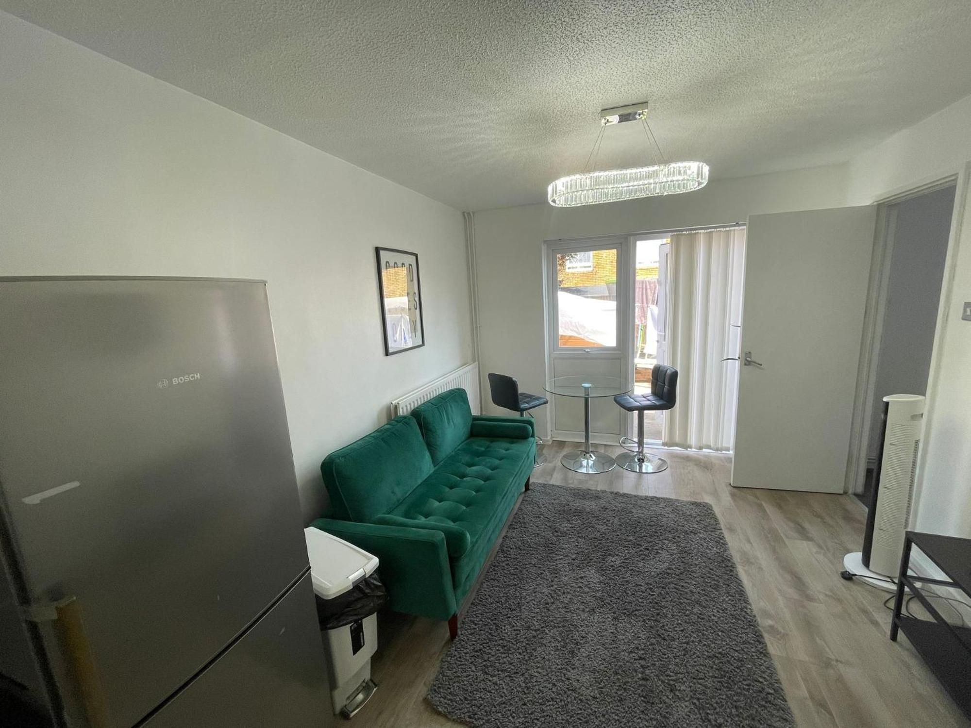 New! 4 Bedroom London House With Garden And Lawn Экстерьер фото