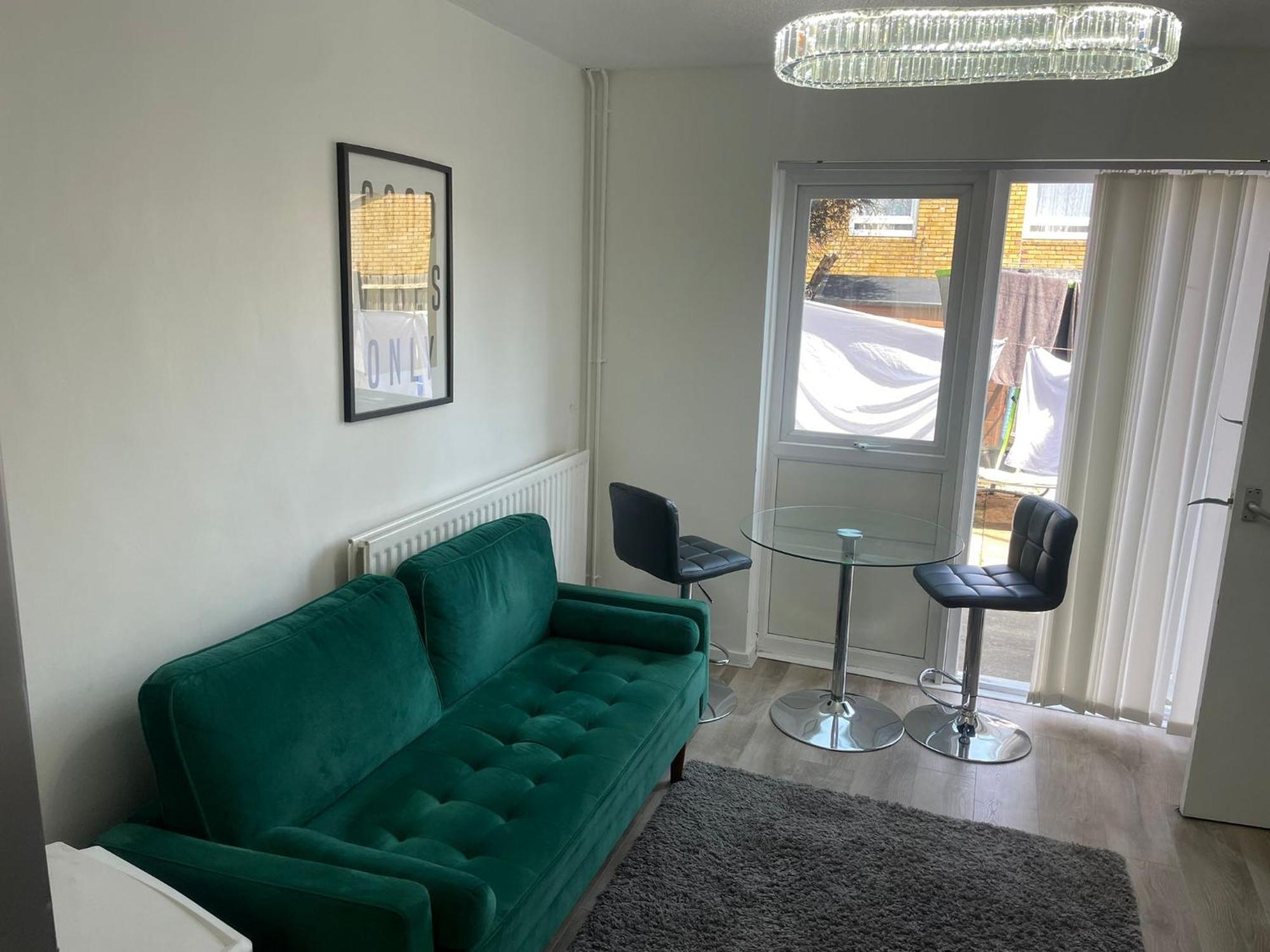New! 4 Bedroom London House With Garden And Lawn Экстерьер фото